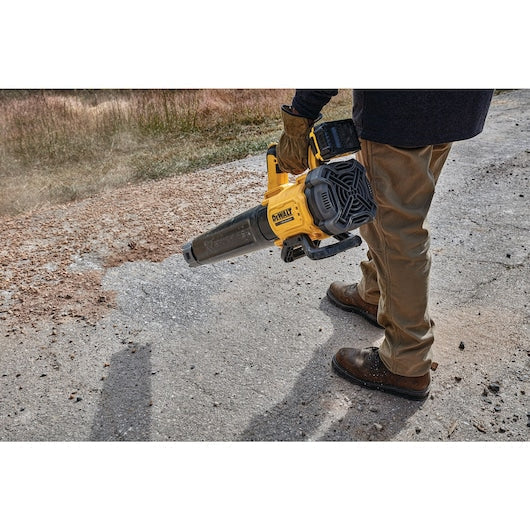 18V XR Brushless Blower – 1 x 5.0Ah Battery