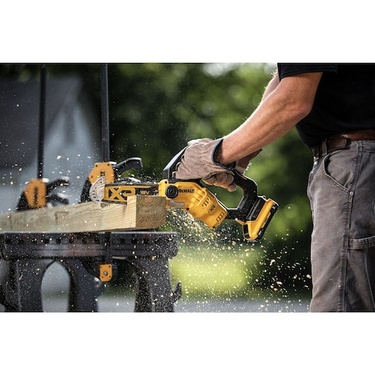 18V XR Pruning Saw – Kit with 1 x 5.0Ah Battery