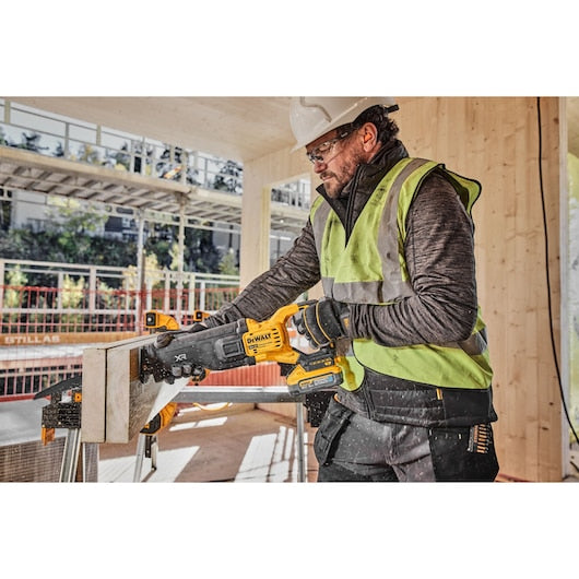 20V MAX* XR Brushless Cordless Reciprocating Saw (+POWERSTACK) (DCS384B)
