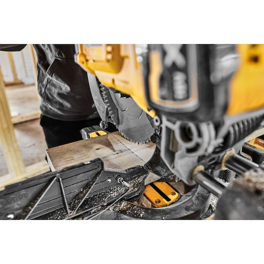 54V XR FLEXVOLT 305mm Mitre Saw