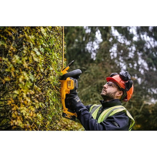 18V XR 55cm Hedge Trimmer – Bare Unit