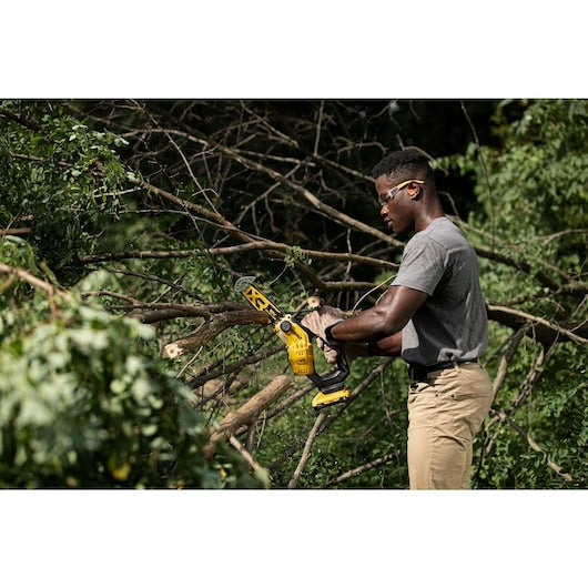 18V XR Pruning Saw – Kit with 1 x 5.0Ah Battery