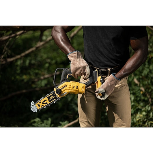 18V XR Pruning Saw – Kit with 1 x 5.0Ah Battery