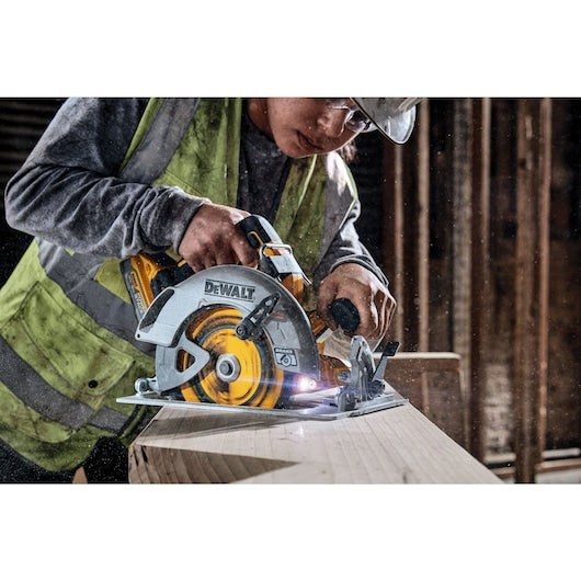 18V XR Brushless 190mm Circular Saw – 2 x POWERSTACK™ 5.0Ah Batteries